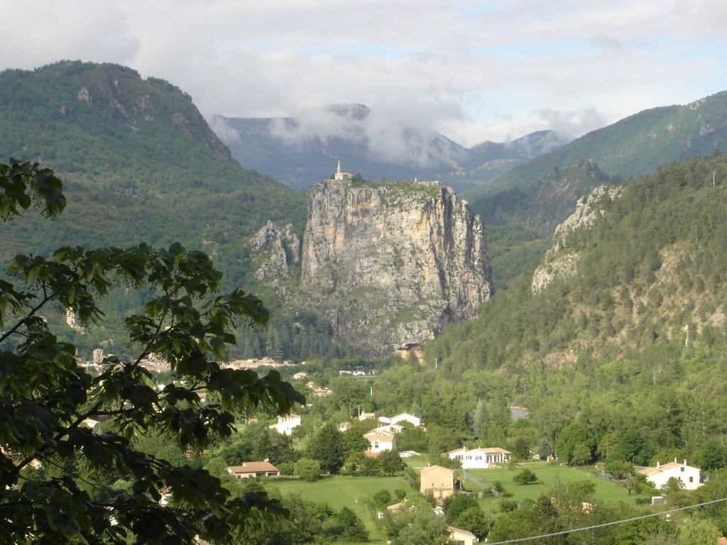 Residence De Plein Air Panoramique A La Porte Des Gorges Du Verdon Castellane Luaran gambar